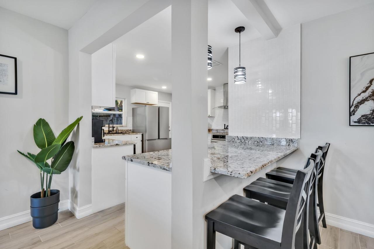 Modern Lake Front Casita Near Winter Park! Орландо Экстерьер фото